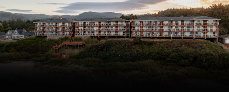 Hallmark Resort Hotel | Newport, Oregon