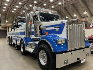 Road Runner Heavy Duty Towing &amp; Semi Truck Towing