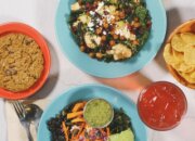 Laughing Planet Caf��