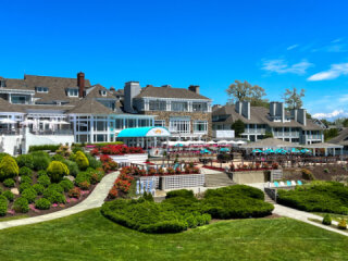 Water&#039;s Edge Resort &amp; Spa
