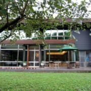 小鳥敲門度假屋民宿