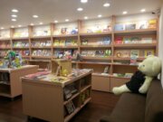 艾比露比外文書店