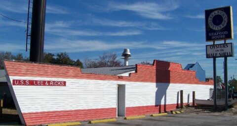 Lee &amp; Rick&#039;s Oyster Bar